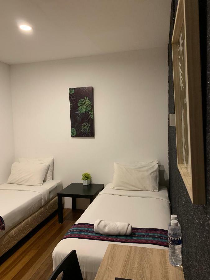 My Place Hotel & Lodge Κουτσίνγκ Εξωτερικό φωτογραφία
